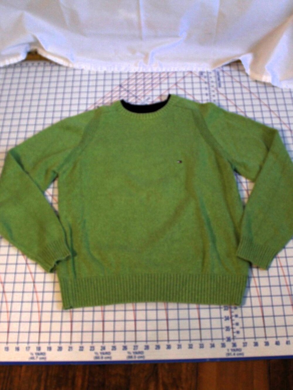 Men's Tommy Hilfiger Green Cotton Sweater, Medium